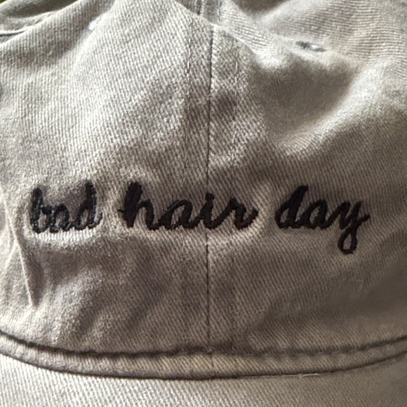 Gray Hat - Picture 2 of 5